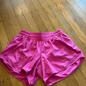 Lululemon hotty hot size 4